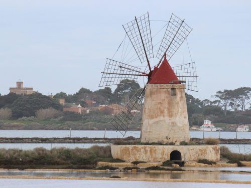 I Tesori della Città di Trapani: Il Mare, i Misteri, la Storia (video)