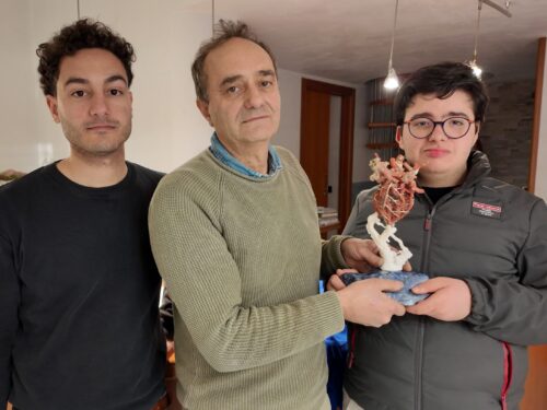 L’Omaggio di Alfonso Graffeo a un Legame Speciale: Flavio Bomber 1 ispira un’opera d’arte